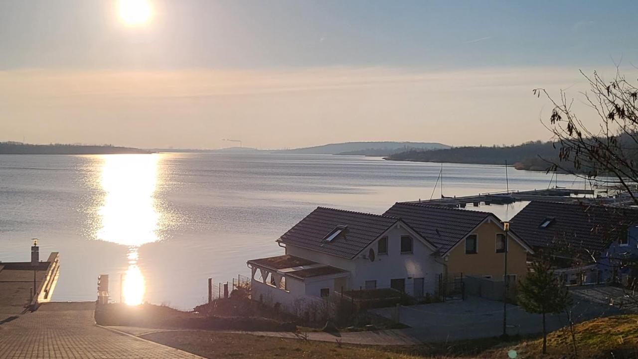 Seehaus Pippa Mit Sauna And Whirlpool Direkt Am See Mucheln Exterior foto