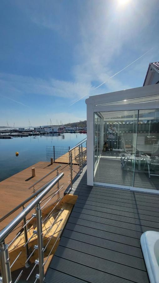 Seehaus Pippa Mit Sauna And Whirlpool Direkt Am See Mucheln Exterior foto